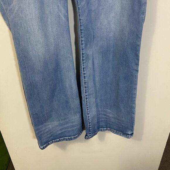 Torrid Light Wash Denim Relaxed Boot Jeans Sz 24T Tall Length - Picture 7 of 13